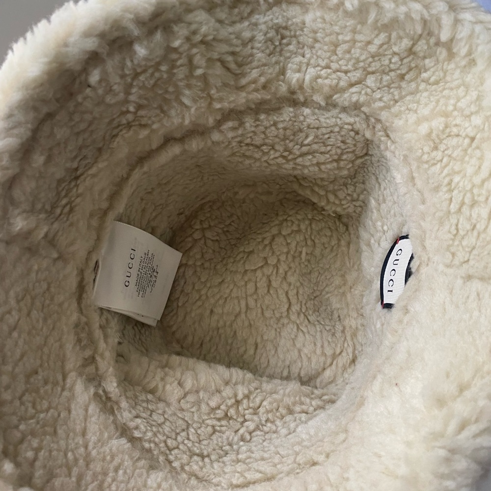 Authentic Gucci fleece wool bucket hat. - Picture 9 of 9
